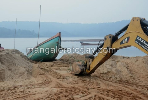 sand mining at Pavoor 1